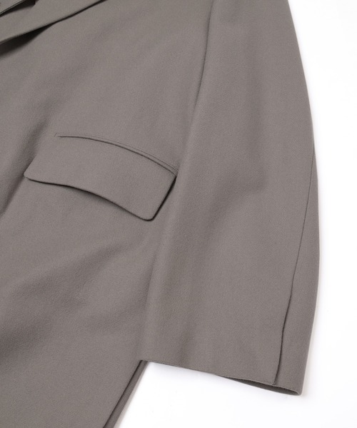 CULLNI(クルニ)の「Signature Melton Suspender Belt Chester Coat(チェスターコート・メンズ・ネイビー/アッシュブラウン/ブルーグリーン/ブラック・2/1)」の5枚目の写真