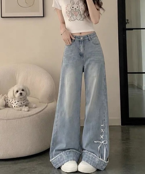 LUCPY(ラクピー)の「リボンデザインワイドデニムパンツ(デニムパンツ・レディース・ブルー・SMALL/X-LARGE/LARGE/MEDIUM)」の1枚目の写真