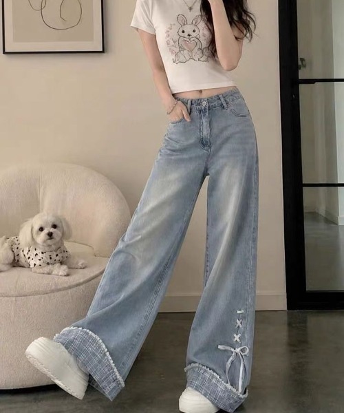 LUCPY(ラクピー)の「リボンデザインワイドデニムパンツ(デニムパンツ・レディース・ブルー・SMALL/X-LARGE/LARGE/MEDIUM)」の4枚目の写真