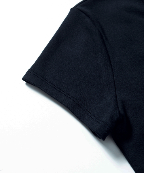 ASON（アズオン）の「EVER BUTTON TEE / NAVY（Tシャツ/カットソー・レディース・その他・FREE）」の6枚目の写真