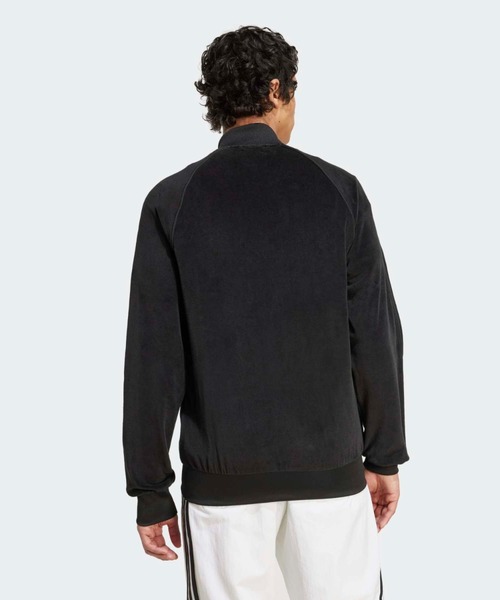 adidas（アディダス）の「SST アディカラー ベロア トラックトップ / ジャージ / トラックジャケット / アディダスオリジナルス adidas Originals（ジャージ・メンズ・ブラック・SMALL/MEDIUM/LARGE/X-LARGE/XX-LARGE/X-SMALL/XX-SMALL/3XL）」の2枚目の写真