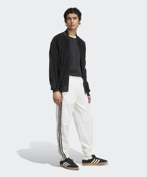 adidas（アディダス）の「SST アディカラー ベロア トラックトップ / ジャージ / トラックジャケット / アディダスオリジナルス adidas Originals（ジャージ・メンズ・ブラック・SMALL/MEDIUM/LARGE/X-LARGE/XX-LARGE/X-SMALL/XX-SMALL/3XL）」の3枚目の写真
