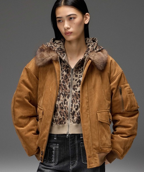 X-girl(エックスガール)の「DETACHABLE FAUX FUR COLLAR PATCHED LOGO JACKET(ブルゾン・レディース・ブラウン/ブラック・S/M)」の2枚目の写真