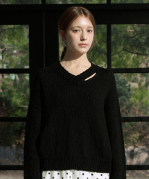 [Cotton 100%] Cotton Slavic V-neck Cutting Knit (Black)