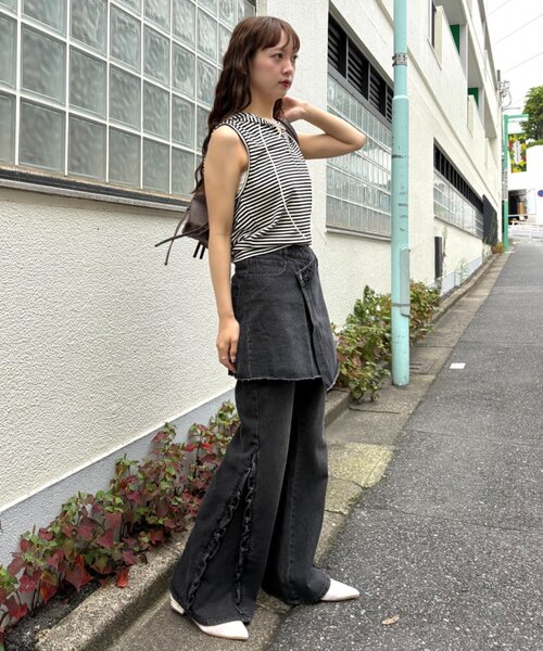 w closet(ダブルクローゼット)の「デニムラップスカート(スカート・レディース・ブルー/ブラック・FREE)」の7枚目の写真