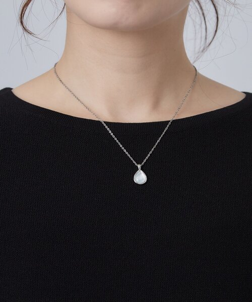 SHOO・LA・RUE(シューラルー)の「【ステンレス】ポイントモチーフネックレス(ネックレス・レディース・シルバー系1/シルバー系2/シルバー系・00)」の4枚目の写真