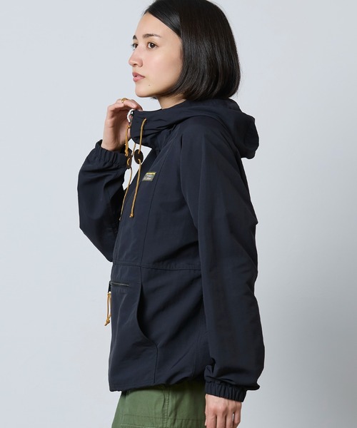 L.L.Bean(エルエルビーン)の「マウンテン・クラシック・アノラック 米国フィット・プチ(マウンテンパーカー・レディース・ブラック・SMALL/X-SMALL/LARGE/MEDIUM)」の7枚目の写真