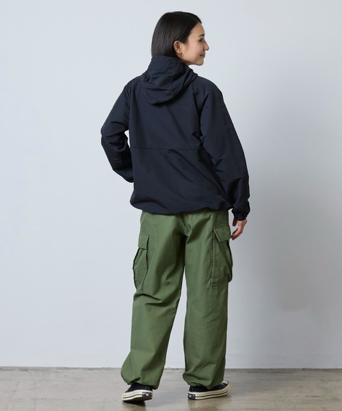 L.L.Bean(エルエルビーン)の「マウンテン・クラシック・アノラック 米国フィット・プチ(マウンテンパーカー・レディース・ブラック・SMALL/X-SMALL/LARGE/MEDIUM)」の14枚目の写真