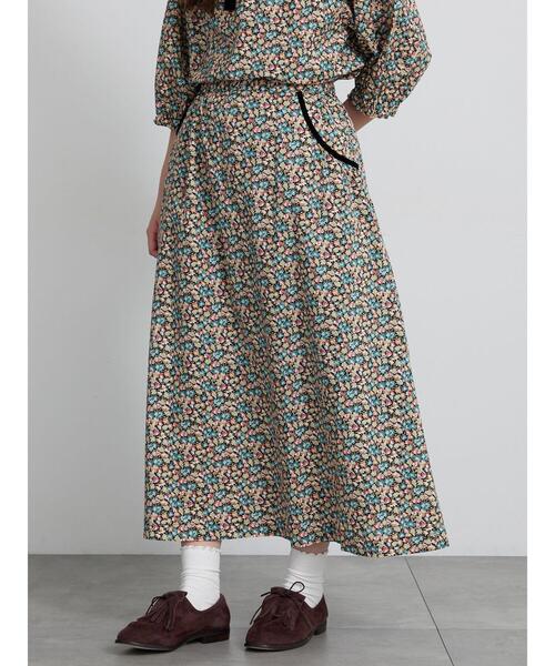 TSUHARU by Samansa Mos2(ツハルバイサマンサモスモス)の「【LIBERTY FABRICS】Floralia柄ギャザースカート(スカート・レディース・ブルー/レッド・F)」の22枚目の写真