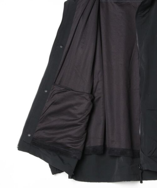 NEW BALANCE(ニューバランス)の「3wayウーブンジャケット(ブルゾン・メンズ・ブラック/カーキブラウン・LARGE/X-LARGE/MEDIUM/SMALL/XX-LARGE)」の22枚目の写真