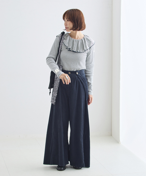 Uhr（ウーア）の「《一部WEB限定カラー》Miller*Uhr 別注 Frill Collar Tops カットソー（Tシャツ/カットソー・レディース・ブラウン/チャコールグレー/アイボリー・FREE）」の16枚目の写真