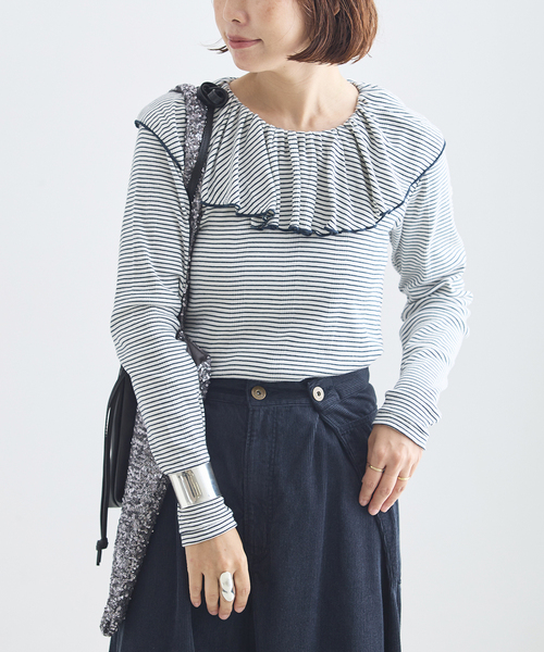 Uhr（ウーア）の「《一部WEB限定カラー》Miller*Uhr 別注 Frill Collar Tops カットソー（Tシャツ/カットソー・レディース・ブラウン/チャコールグレー/アイボリー・FREE）」の11枚目の写真