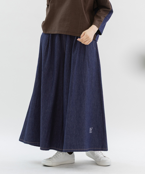 nop de nod(ノップドゥノッド)の「フレアーマキシパンツ(その他パンツ・レディース・インディゴブルー/ブラック/ダークブラウン/ライトベージュ・M)」の4枚目の写真