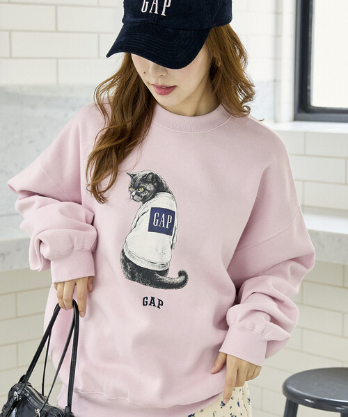 GAP(ギャップ)の「PUBLUX × GAP/ギャップ 別注 キャット グラフィック プリント 裏起毛 スウェット 限定展開(スウェット・メンズ・ブラウン/ネイビー/ピンク/ライトグレー・SMALL/MEDIUM/LARGE)」の17枚目の写真