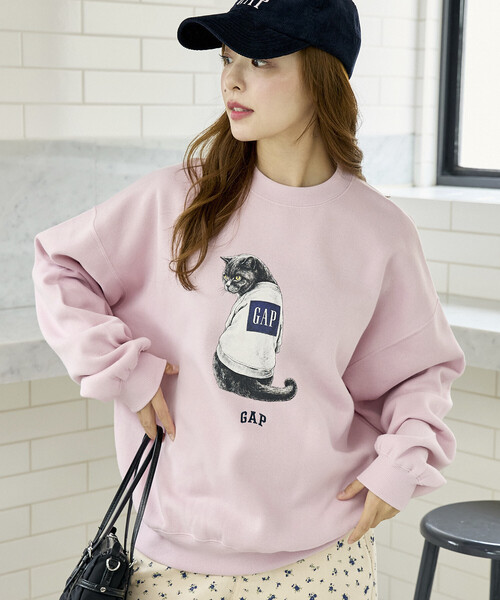 GAP(ギャップ)の「PUBLUX × GAP/ギャップ 別注 キャット グラフィック プリント 裏起毛 スウェット 限定展開(スウェット・メンズ・ブラウン/ネイビー/ピンク/ライトグレー・SMALL/MEDIUM/LARGE)」の11枚目の写真
