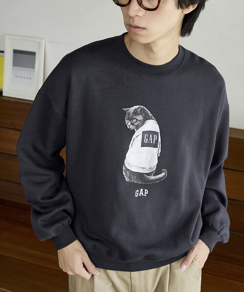 GAP(ギャップ)の「PUBLUX × GAP/ギャップ 別注 キャット グラフィック プリント 裏起毛 スウェット 限定展開(スウェット・メンズ・ブラウン/ネイビー/ピンク/ライトグレー・SMALL/MEDIUM/LARGE)」の9枚目の写真