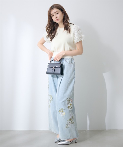 AND COUTURE（アンドクチュール）の「３Dフラワーレーススリーブプルオーバー（ニット/セーター・レディース・ホワイト/ブラック/ブラウン・FREE）」の16枚目の写真