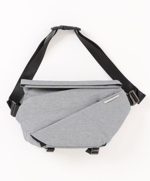 SAC'S BAR セレクト(サックスバーセレクト)の「【NIID/ニード】 R1 PRO NIID URBANATURE|11インチ スリングバッグ ショルダーバッグ 当社限定カラー有り(ボディバッグ/ウエストポーチ・メンズ・ネイビー/ブラック/グレー・FREE)」の7枚目の写真