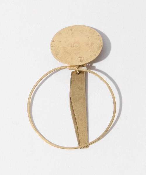Ray BEAMS（レイビームス）の「ANNIE COSTELLO BROWN / Circle Hoop イヤリング（イヤリング・レディース・ゴールド・ONE SIZE）」の4枚目の写真