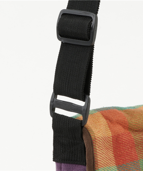 チャイハネ（チャイハネ）の「【チャイハネ】チェクルボディバッグ / ショルダーバッグ（ショルダーバッグ・レディース・ネイビー/パープル/オフホワイト・FREE）」の8枚目の写真