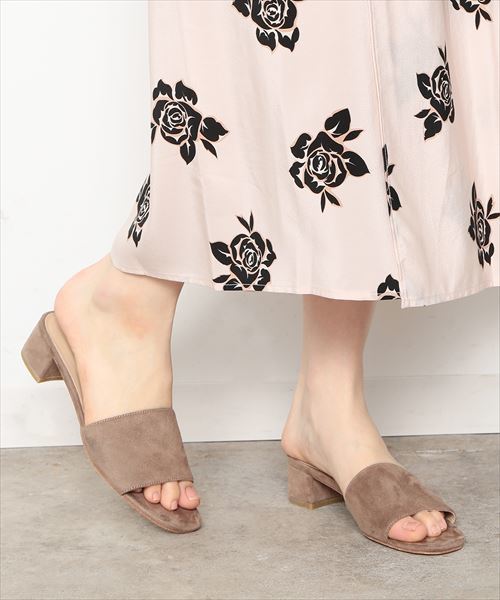 ADAM ET ROPE'（アダムエロペ）の「ミュールサンダル（サンダル・レディース・グレー/ブルー/サックスブルー・24.5/23/24/22.5/23.5）」の2枚目の写真