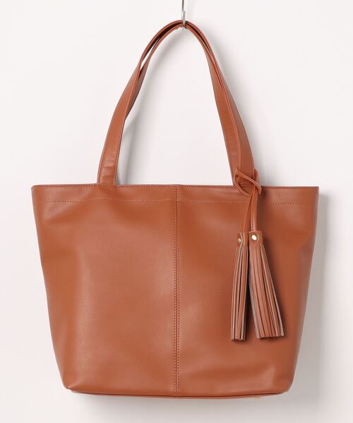 VitaFelice（ヴィータフェリーチェ）の「タッセル付きBIGトートバッグ（トートバッグ・レディース・オフホワイト/ベージュ系その他/ネイビー/ブラック/モカ/プラム/ブルーグレー/ベージュ系その他2/グレー/チャコール/ダークブラウン/ライトグレー/キャメル/ブルー系その他/チョコ・FREE）」の15枚目の写真