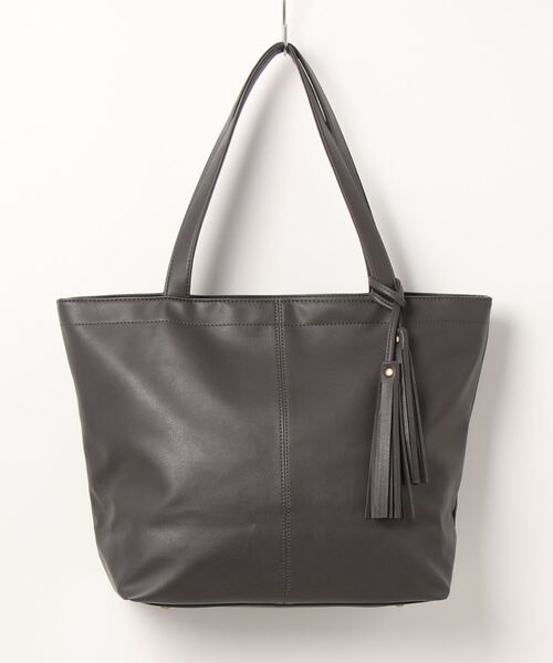 VitaFelice（ヴィータフェリーチェ）の「タッセル付きBIGトートバッグ（トートバッグ・レディース・オフホワイト/ベージュ系その他/ネイビー/ブラック/モカ/プラム/ブルーグレー/ベージュ系その他2/グレー/チャコール/ダークブラウン/ライトグレー/キャメル/ブルー系その他/チョコ・FREE）」の6枚目の写真