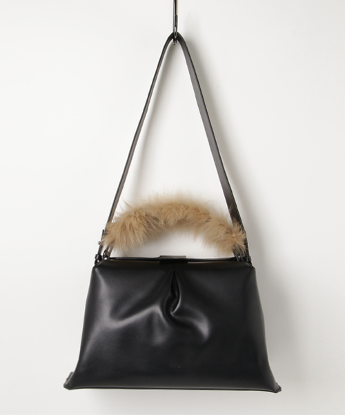 22 OCTOBRE（ヴァンドゥ－オクトーブル）の「ファーハンドルストラップバッグ（ハンドバッグ・レディース・ブラック/ベージュ・FREE）」の11枚目の写真