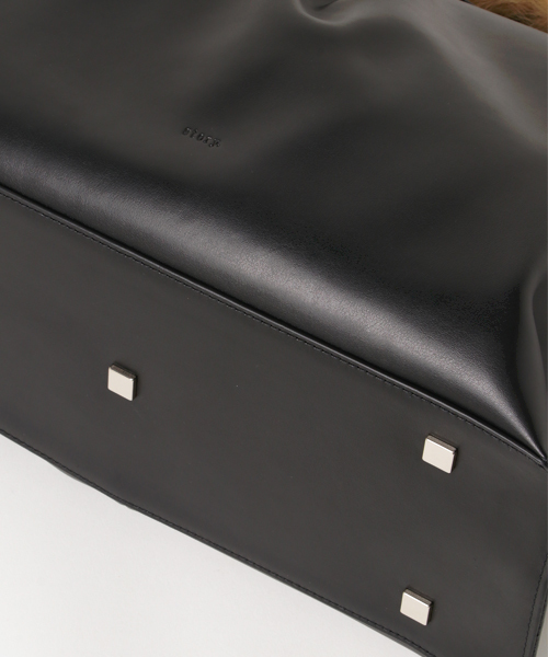 22 OCTOBRE（ヴァンドゥ－オクトーブル）の「ファーハンドルストラップバッグ（ハンドバッグ・レディース・ブラック/ベージュ・FREE）」の4枚目の写真