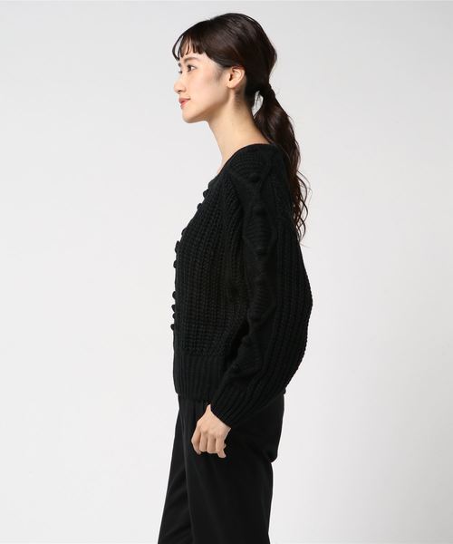 archives（アルシーヴ）の「ポンポン付きケーブル編み（ニット/セーター・レディース・ブラック/ベージュ/アイボリー・MEDIUM）」の7枚目の写真