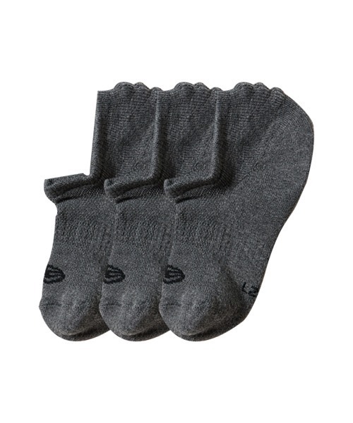 NEW ERA（ニューエラ）の「ニューエラ 靴下 ３足セット VERY SHORT NEW ERA（ソックス/靴下・メンズ・マルチ/ブラック/ホワイト/ブラック系その他2/ブラック系その他/ネイビー/チャコールグレー/グレー・MEDIUM/LARGE/SMALL/X-SMALL）」の5枚目の写真