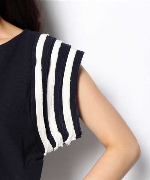 Kastane（カスタネ）の「【Kastane】断ち切りライン袖T（Tシャツ/カットソー・レディース・カーキ/ネイビー/オフホワイト・FREE）」の7枚目の写真