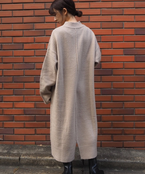 tiptop（ティップトップ）の「<pocket>【ZOZO限定アイテム】バックスリットハイネックワンピース（ワンピース・レディース・ブラック/ベージュ/ブラウン/アイボリー・FREE）」の4枚目の写真
