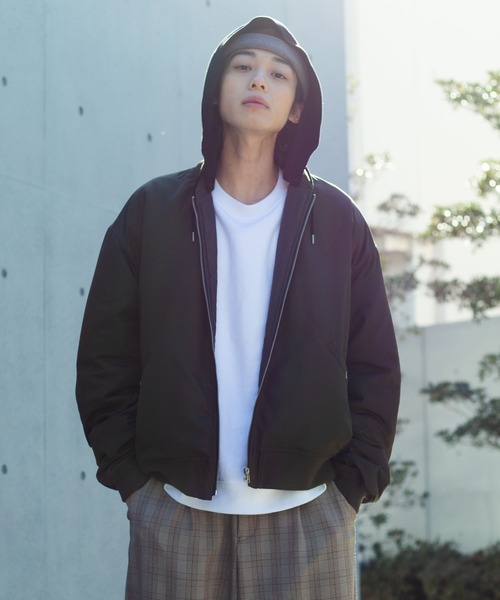 WEGO(ウィゴー)の「WEGO/フード付きMA-1(MA-1・メンズ・ブラック/カーキ/ベージュ・MEDIUM/LARGE)」の1枚目の写真