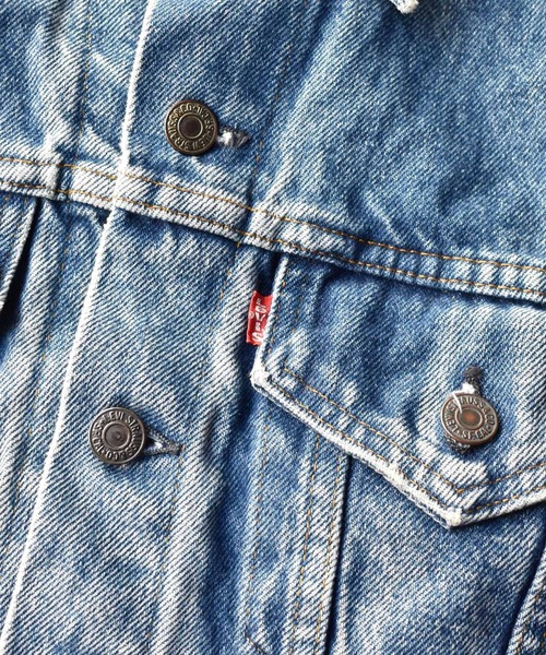 Levi's（リーバイス）の「【ヴィンテージ古着】80's Levi's/リーバイス "70506" デニムジャケット（デニムジャケット・メンズ・ブルー・MEDIUM）」の2枚目の写真