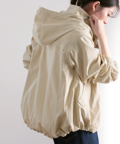 classicalelf（クラシカルエルフ）の「さらっと羽織れる。ラウンドヘムマウンテンパーカー（マウンテンパーカー・レディース・ブラック/カーキ/ライトベージュ/ナチュラル・MEDIUM/LARGE/X-LARGE/SMALL）」の13枚目の写真