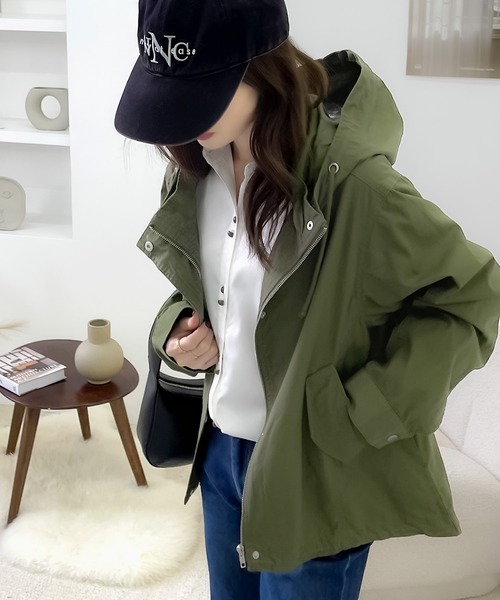 classicalelf（クラシカルエルフ）の「さらっと羽織れる。ラウンドヘムマウンテンパーカー（マウンテンパーカー・レディース・ブラック/カーキ/ライトベージュ/ナチュラル・MEDIUM/LARGE/X-LARGE/SMALL）」の16枚目の写真