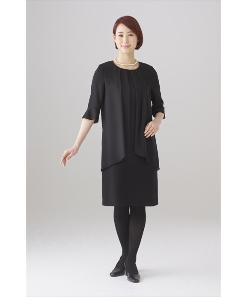 MONOIR(モノワール)の「濃染加工ゆったりサイズワンピース(夏OK)(ワンピース・レディース・ブラック・13号/17号/19号/15号/11号/9号)」の2枚目の写真