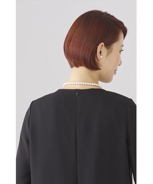 MONOIR(モノワール)の「濃染加工ゆったりサイズワンピース(夏OK)(ワンピース・レディース・ブラック・13号/17号/19号/15号/11号/9号)」の7枚目の写真