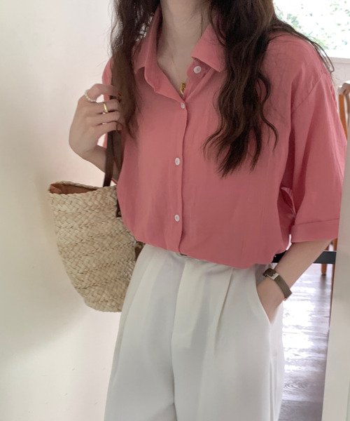 emi+（エミプラス）の「5分袖ルーズシャツ（シャツ/ブラウス・レディース・ライトブラウン/オレンジ/ブルー/ホワイト/ライトグリーン/ピンク/イエロー/ブラック/ベージュ・FREE）」の14枚目の写真