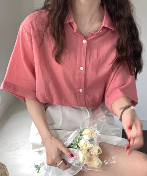 emi+（エミプラス）の「5分袖ルーズシャツ（シャツ/ブラウス・レディース・ライトブラウン/オレンジ/ブルー/ホワイト/ライトグリーン/ピンク/イエロー/ブラック/ベージュ・FREE）」の22枚目の写真