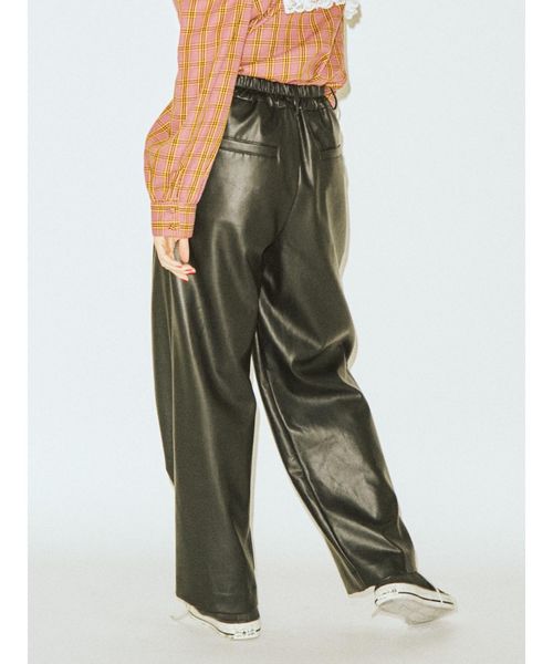 jouetie（ジュエティ）の「ボリュームタックパンツ（その他パンツ・レディース・ブラック/グリーン/パープル/ブラウン・MEDIUM）」の5枚目の写真