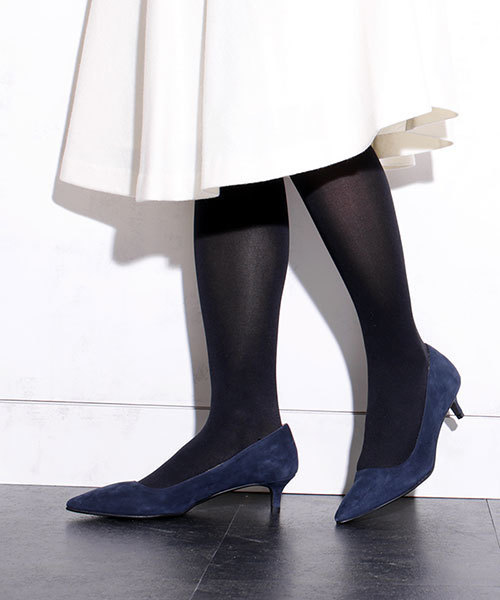 NANO universe（ナノユニバース）の「ポインテッドスエードパンプス/L（パンプス・レディース・ベージュ/ネイビー/ブラック/グレー・37/35/36/38）」の4枚目の写真