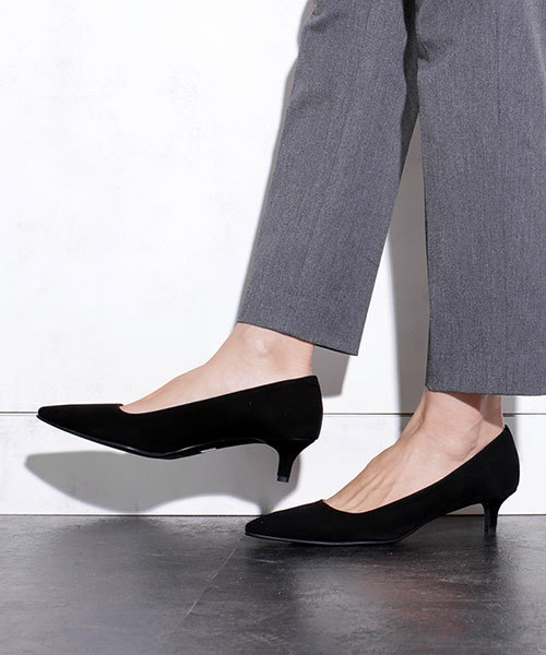 NANO universe（ナノユニバース）の「ポインテッドスエードパンプス/L（パンプス・レディース・ベージュ/ネイビー/ブラック/グレー・37/35/36/38）」の16枚目の写真