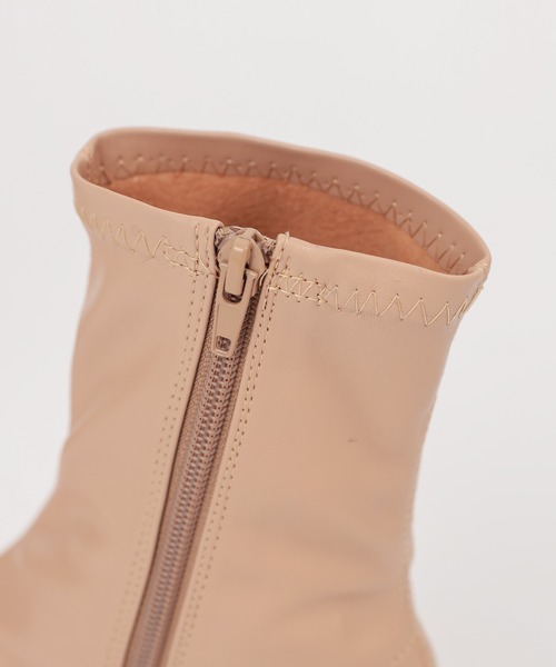 natural couture(ナチュラルクチュール)の「ストレッチミドルブーツ(ブーツ・レディース・ライトベージュ/アイボリー/ブラック/ブラウン・MEDIUM/LARGE)」の10枚目の写真