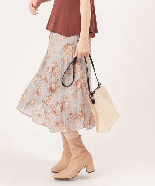 natural couture(ナチュラルクチュール)の「ストレッチミドルブーツ(ブーツ・レディース・ライトベージュ/アイボリー/ブラック/ブラウン・MEDIUM/LARGE)」の18枚目の写真