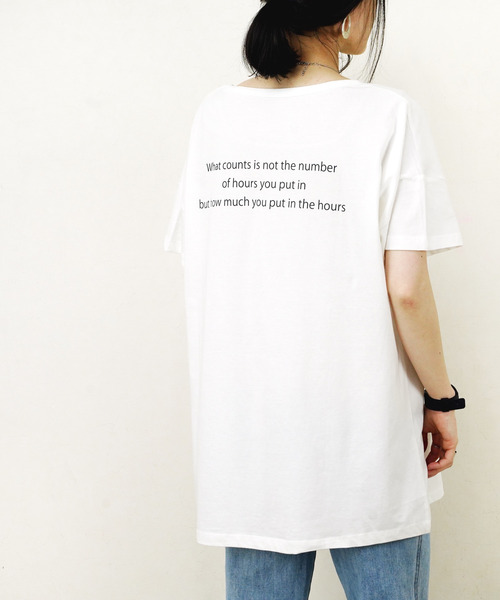 Fizz（フィズ）の「【Fizz/フィズ】　バックプリントビッグTシャツ（Tシャツ/カットソー・レディース・ブラック/オフホワイト/カーキ/グレー/ブルー・M）」の2枚目の写真