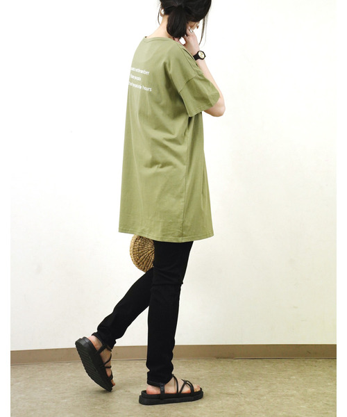 Fizz（フィズ）の「【Fizz/フィズ】　バックプリントビッグTシャツ（Tシャツ/カットソー・レディース・ブラック/オフホワイト/カーキ/グレー/ブルー・M）」の21枚目の写真