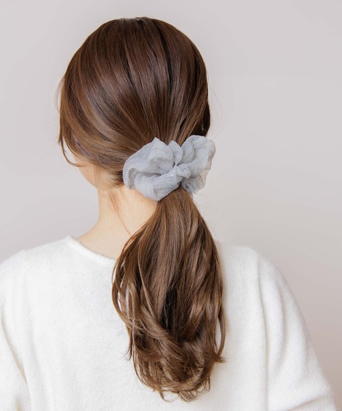 flower（フラワー）の「エアリーブルームシュシュ（シュシュ・レディース・アイボリー/ブラウン/カーキ/ダークブラウン・FREE）」の19枚目の写真