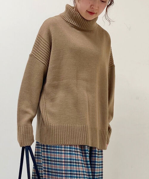 fredy repit（フレディレピ）の「［新色追加］タートルネックプルオーバーニット（ニット/セーター・レディース・アイボリー/グリーン/キャメル/マスタード/ピンク/レッド/ダークブラウン/イエロー・38）」の2枚目の写真
